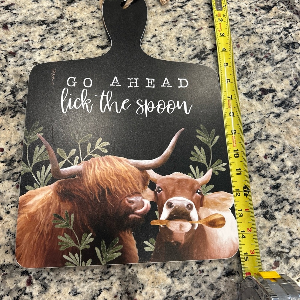 Decorative Cutting Board Sign with Highland Cows - Picture 3 of 4